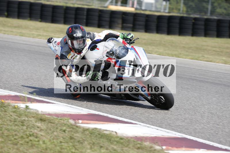 Archiv-2025/49 26.08.2025 Cornu Master School ADR/rot-rouge/311